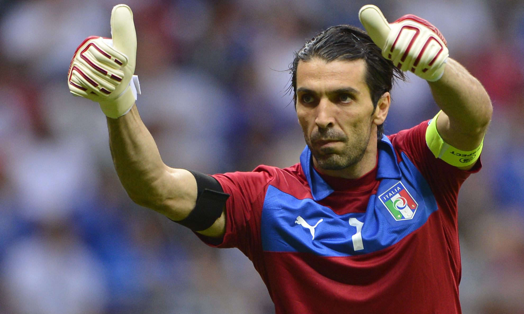 光明的未来，送出助攻的库巴西和亚马尔都只有17岁